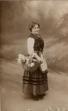 M_ISABEL_TRAJE_TIPICO