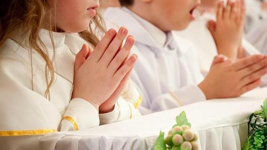 primera-comunion-rezando--644x362