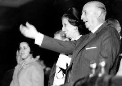 Francisco Franco y su mujer