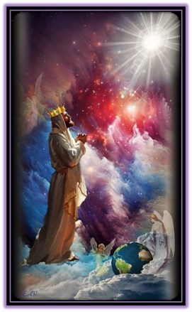 Dios coronado creador del Universo