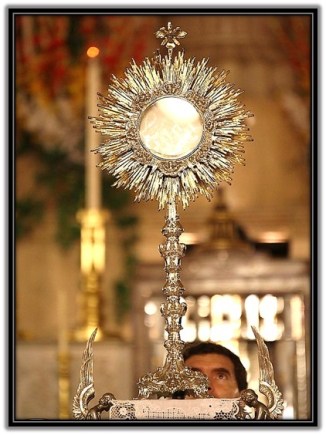 Adoración a Jesús Sacramentado