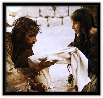 La Verónica enjuga el rostro de Jesús