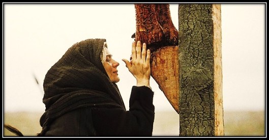 María al pie del Crucificado