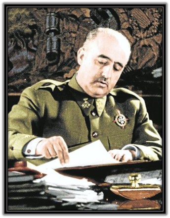 Franco en su despacho